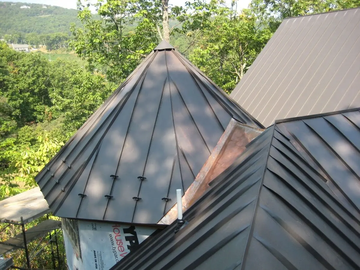 Professional Roof Tarp Installation by Craftsman Roofing in Tile